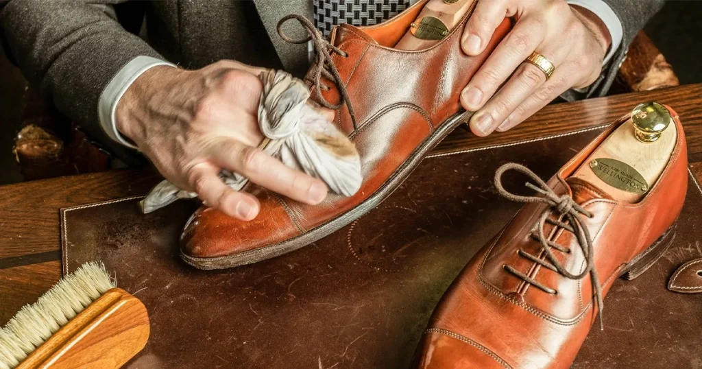 بهترین واکس برای کفش چرم